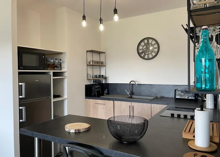 Two-bedroom Flat With Terrace Near The Harbour And Town Centre