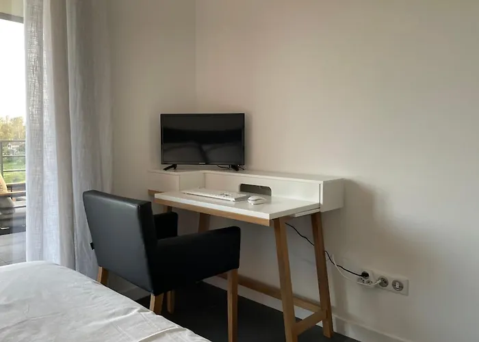 Two-bedroom Flat With Terrace Near The Harbour And Town Centre * 维琪奥港